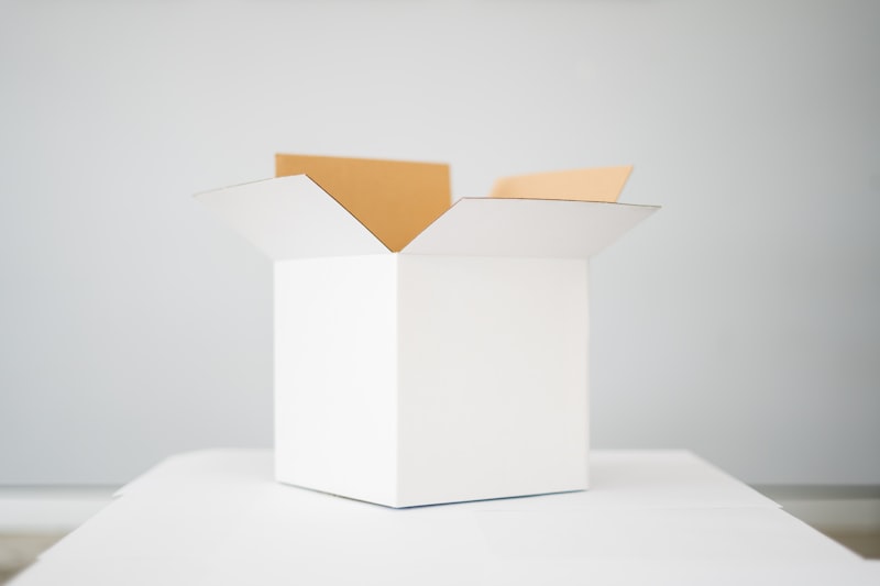 Die-Cut Mailer Box 220 x 190 x 80mm White (Pack: 50 boxes)